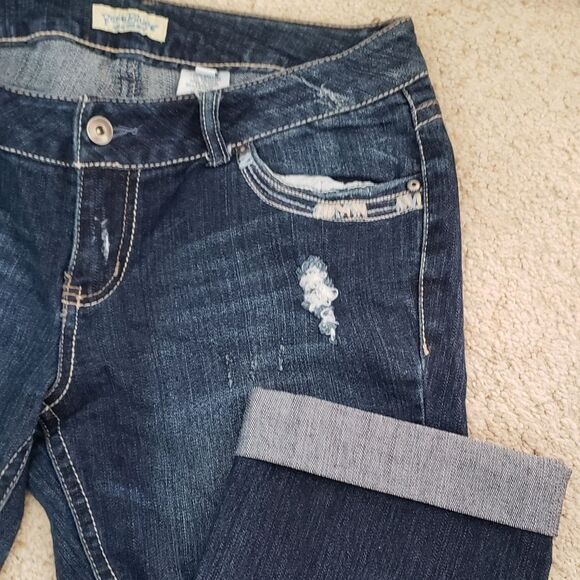 Paris Blues Distressed Capri's 11 - Picture 6 of 6